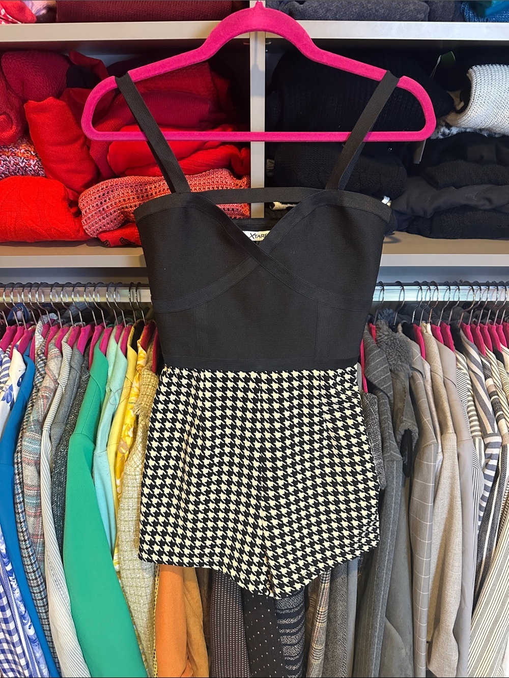 Xtaren black/cream houndstooth sleeveless bandage side zipper romper size XS